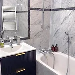 Cozy In Near Wenceslas Sq Apartamento *