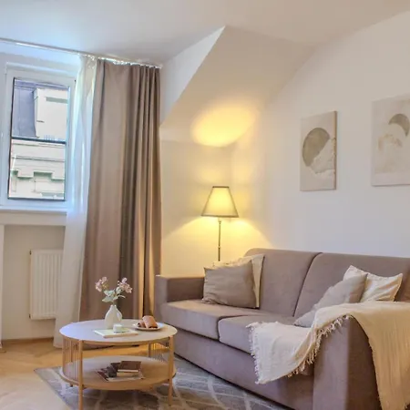 Apartment Cozy In Near Wenceslas Sq *